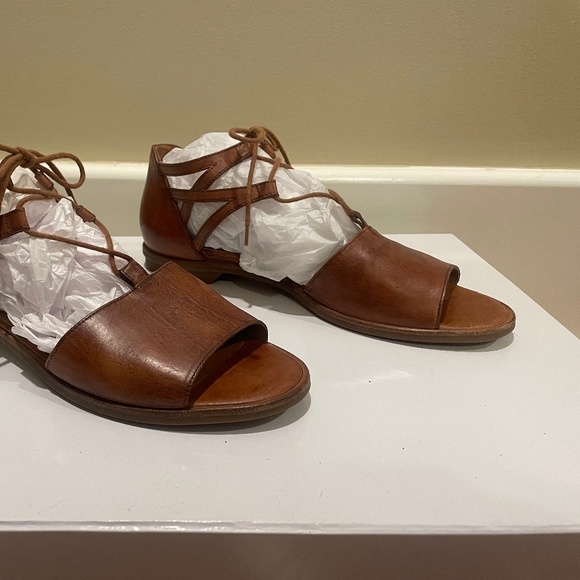 Paul Green Tan Sandals - Picture 15 of 16